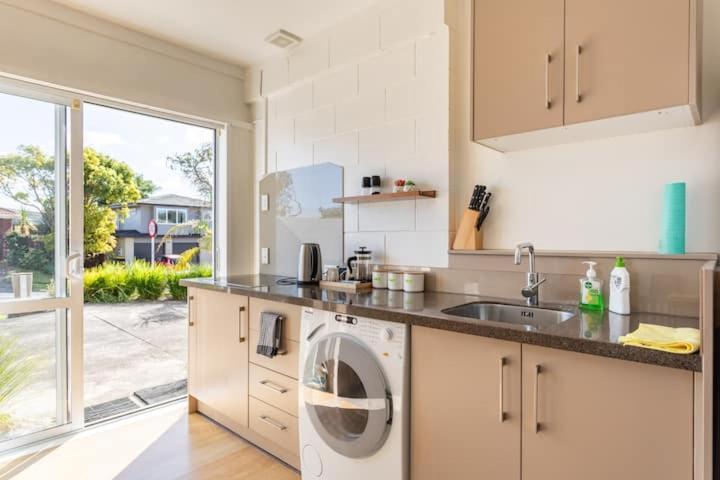 Your Home In Cockle Bay Auckland Exteriér fotografie